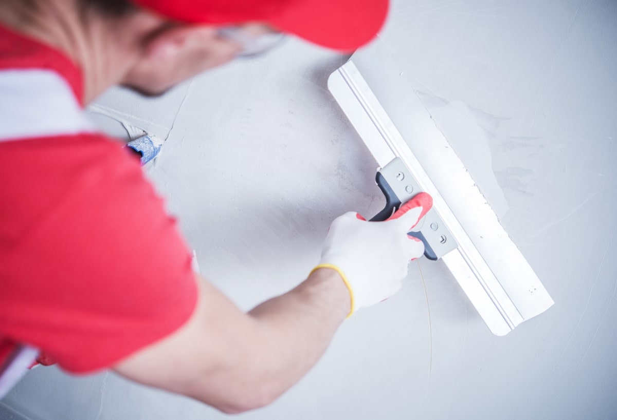 5 Key Considerations When Choosing a Commercial Painter
